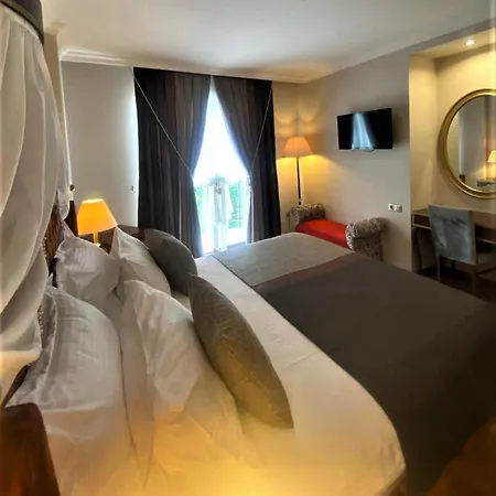 מלון Saint John 3*