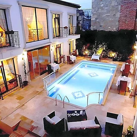 Saint John فندق 3*