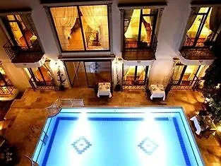 מלון Saint John 3*