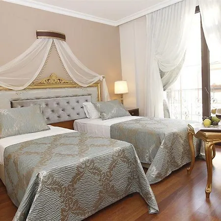 Hotel Saint John 3*
