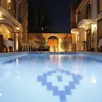 Saint John Otel 3*